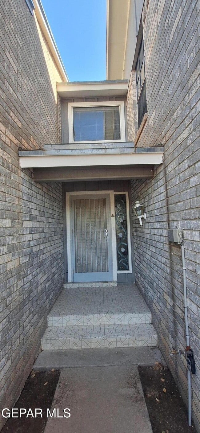 Building Photo - 6617 Dawn Dr