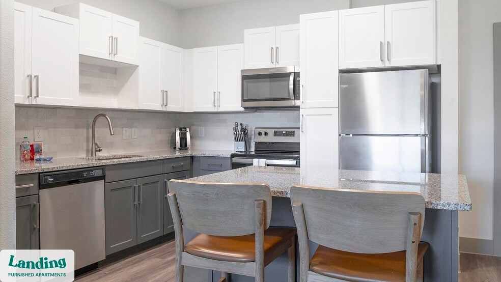 Building Photo - 2995 Railside Lp