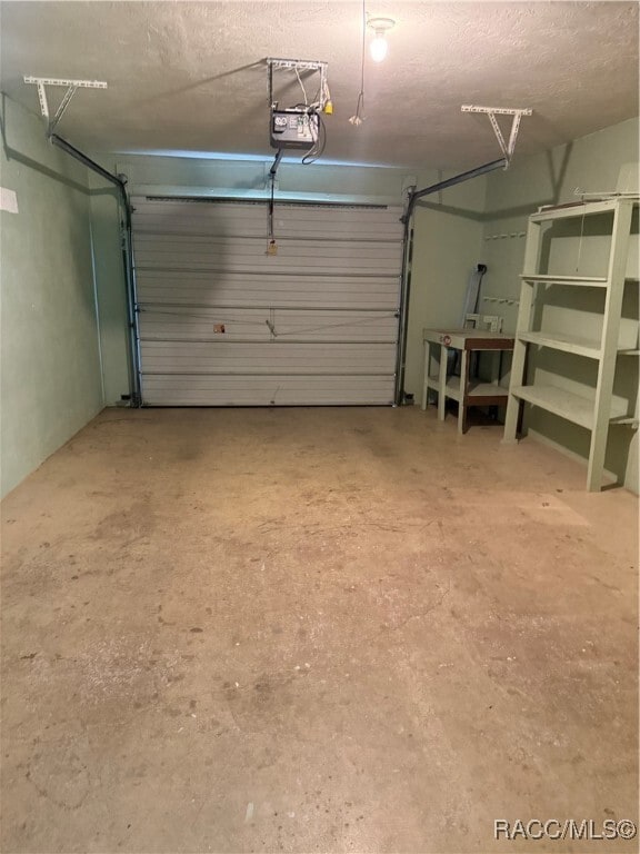 Building Photo - 273 W Sugarberry Ln