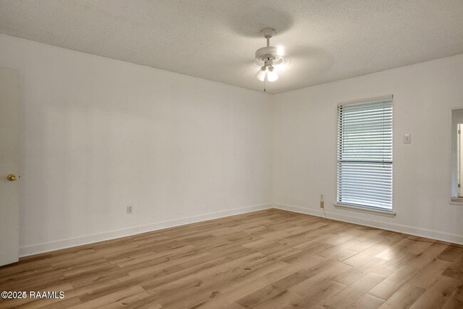 Building Photo - 104 Rue Calliope