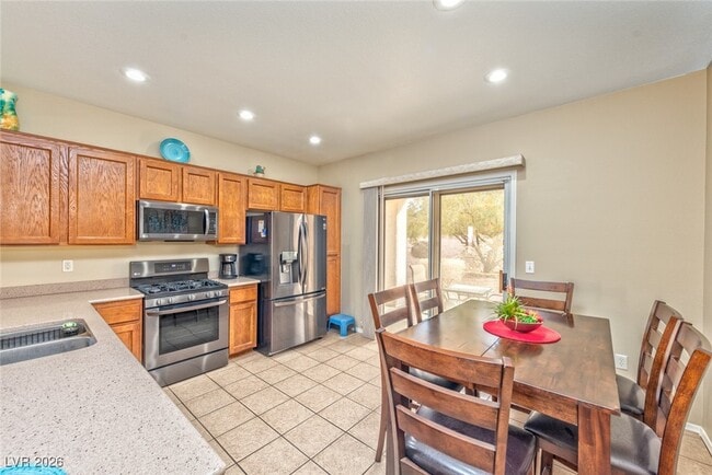 Building Photo - 2541 Libretto Ave