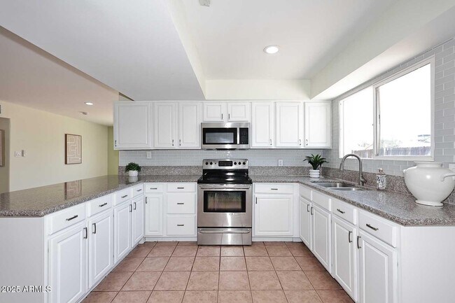 Building Photo - 4031 N 81st Ave