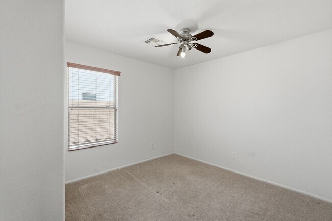 Building Photo - Single level home in Norterra on corner lot