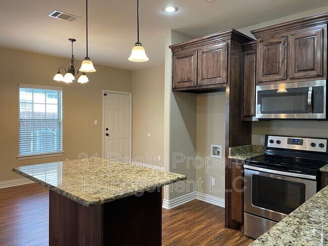 Building Photo - 603 Franklin Ave