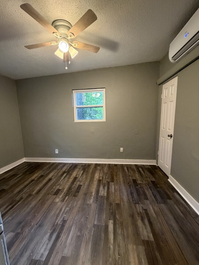 Building Photo - 4607 Highland Ave