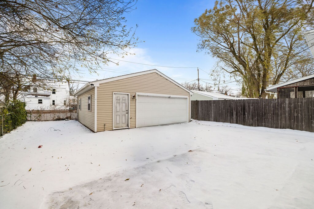 Building Photo - 612 Starin Ave