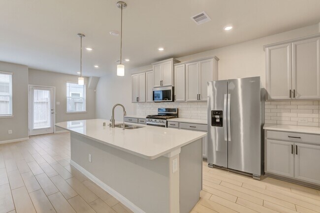Building Photo - 1523 Parkland Oak Dr