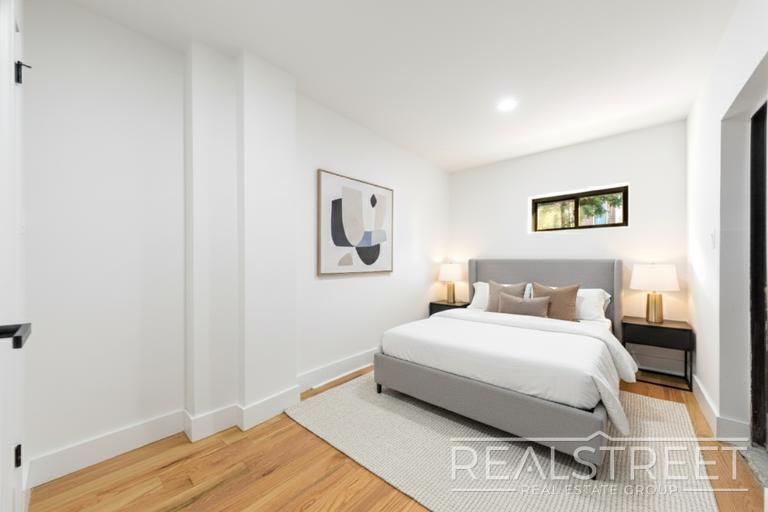 Building Photo - Jefferson