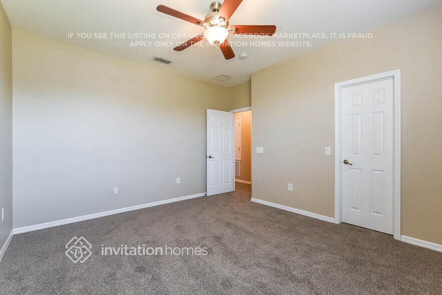 Building Photo - 902 Willow Oak Loop