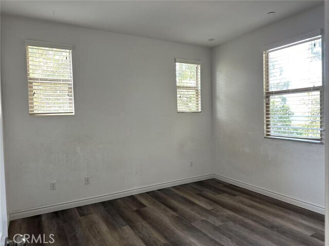 Building Photo - 321 S Glendora Ave