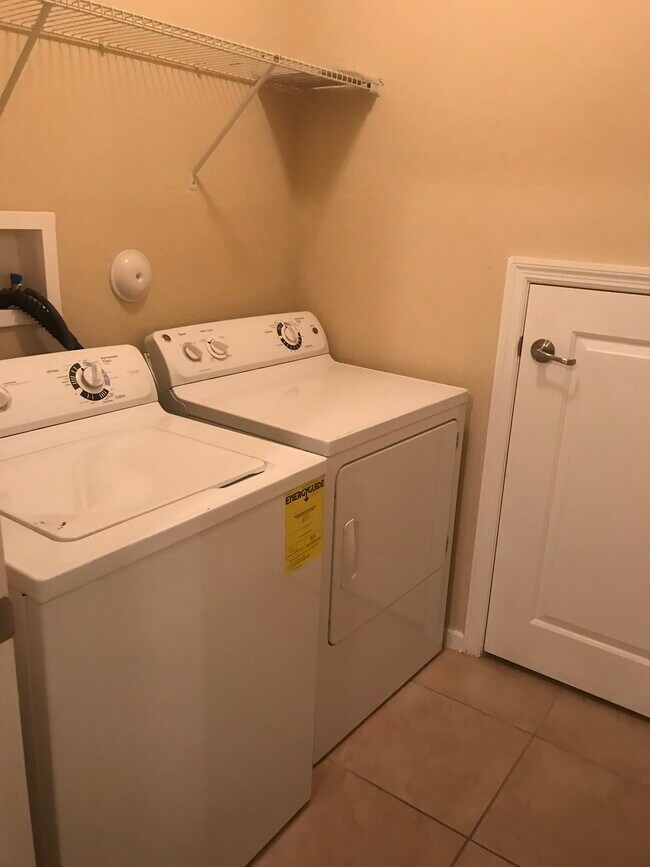 Building Photo - 3222 NW 31st Terrace