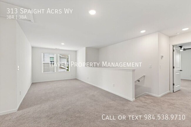 Building Photo - 313 Spaight Acrs Wy