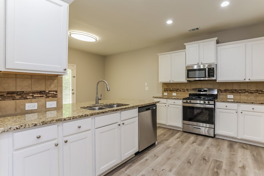 Building Photo - 370 Brannigan Ct