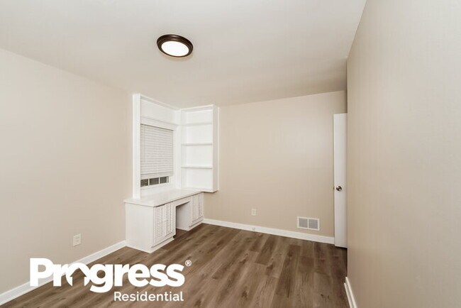 Building Photo - 924 Charles Ct