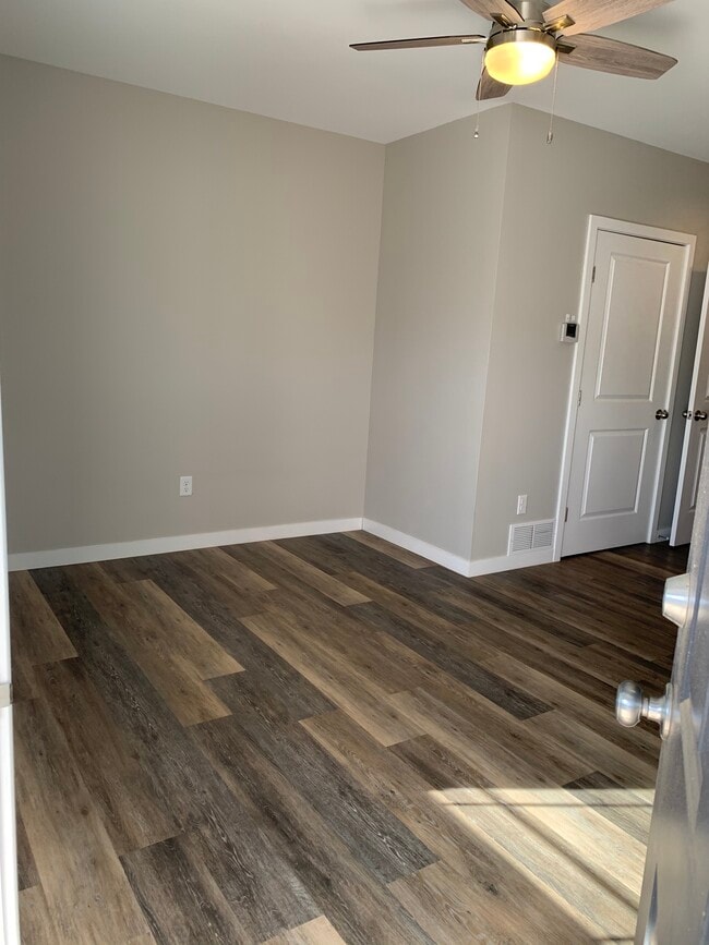 Building Photo - Staunton Townhomes 201-214