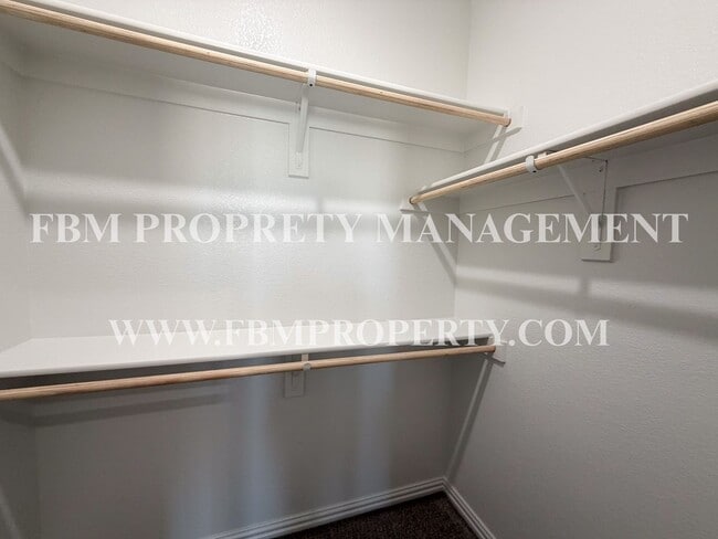 Building Photo - 464 Restoration Rd