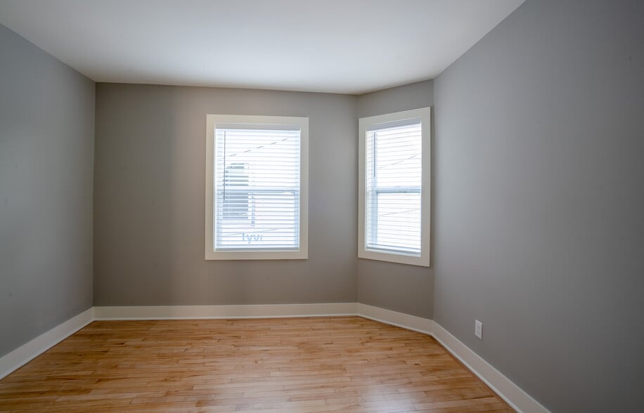 Building Photo - 625 3rd st #2