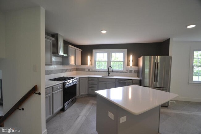 Building Photo - 1436 E Lamplighter Ln