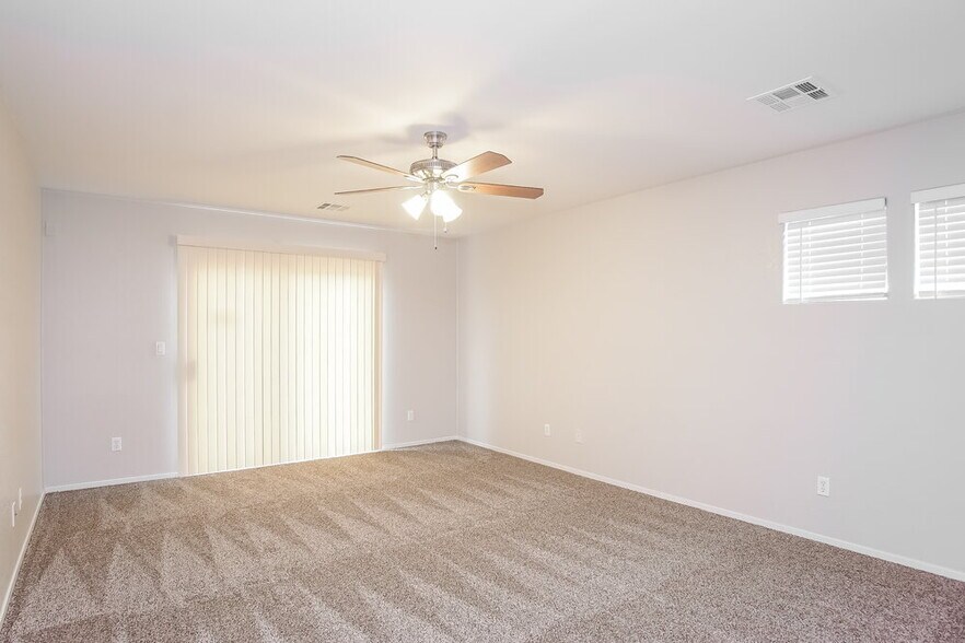Building Photo - 6460 Hamilton Grove Ave