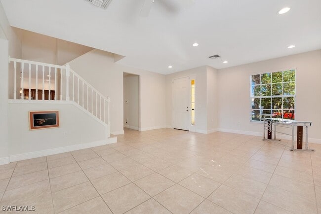 Building Photo - 2532 Sutherland Ct