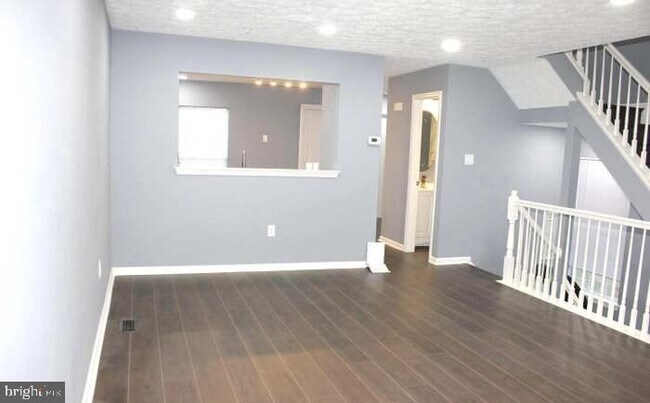 Building Photo - 12346 Sweetbriar Pl
