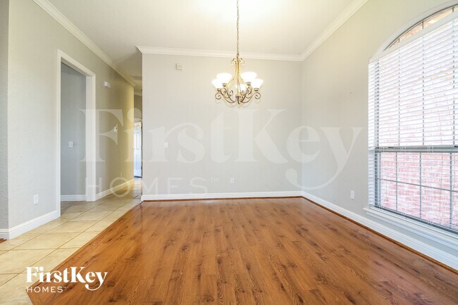 Building Photo - 3113 Highland Glen