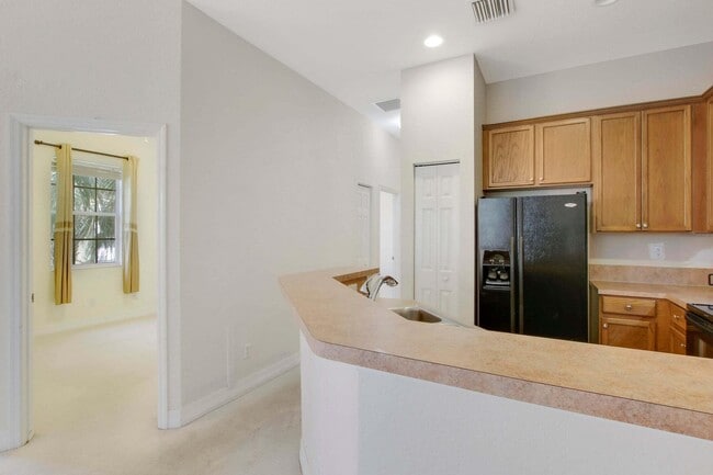 Building Photo - 4921 Bonsai Cir