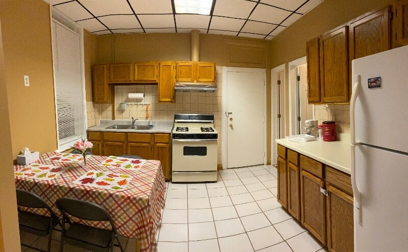 Building Photo - 3122 S Wallace St