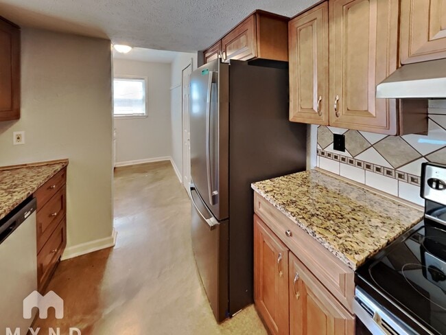 Building Photo - 3816 Walnut Dr