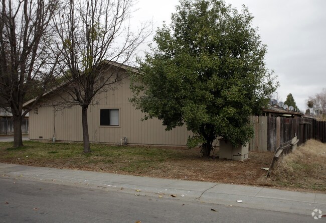 Building Photo - 501-509 Wilson Ave