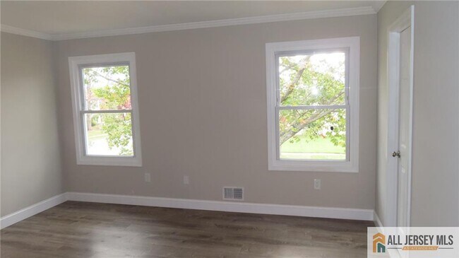 Building Photo - 1 Sturbridge Dr