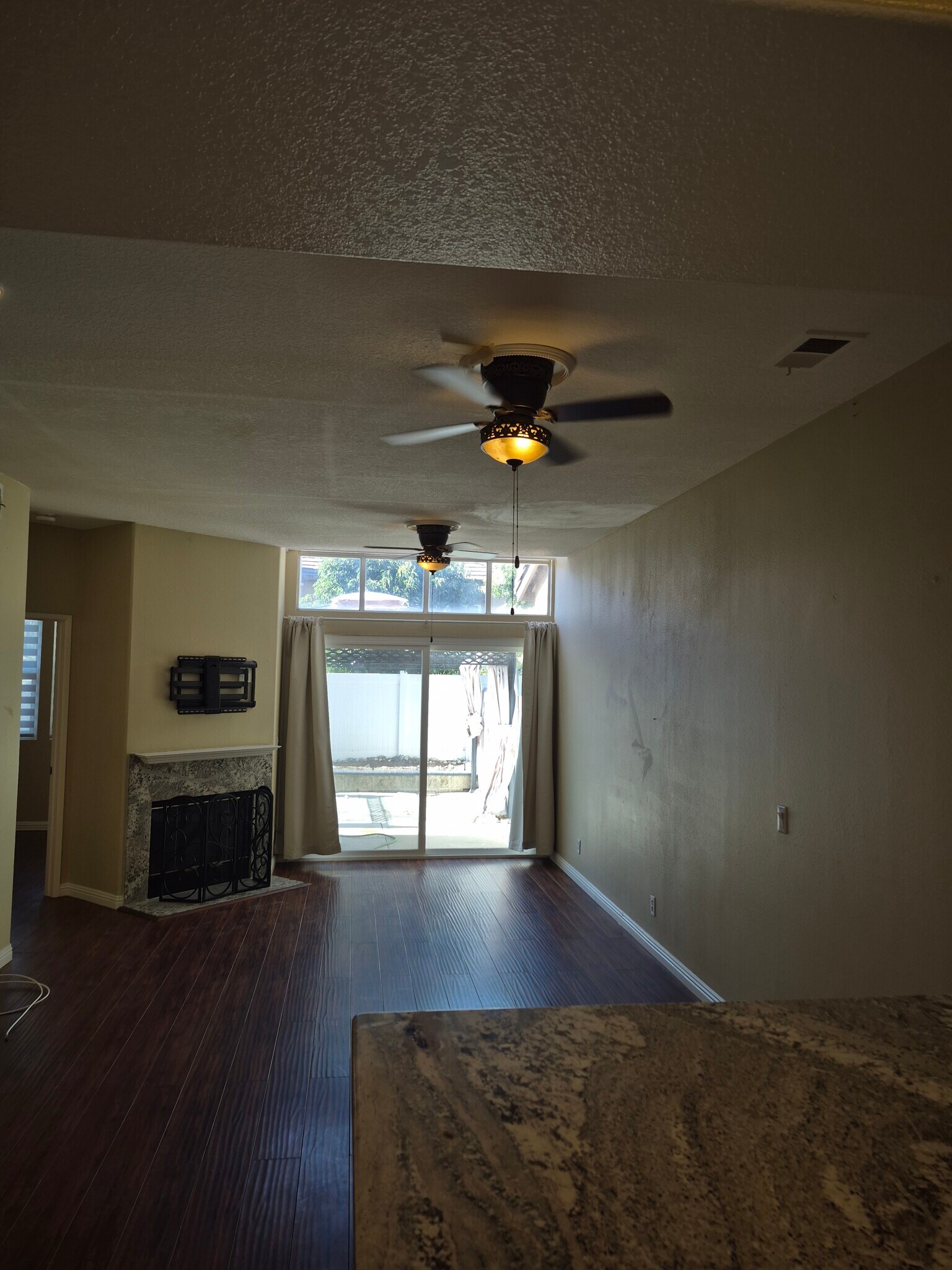 Building Photo - 1186 S Country Glen Way
