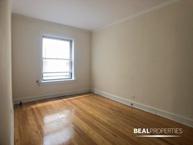 Building Photo - 1 bedroom in CHICAGO IL 60625