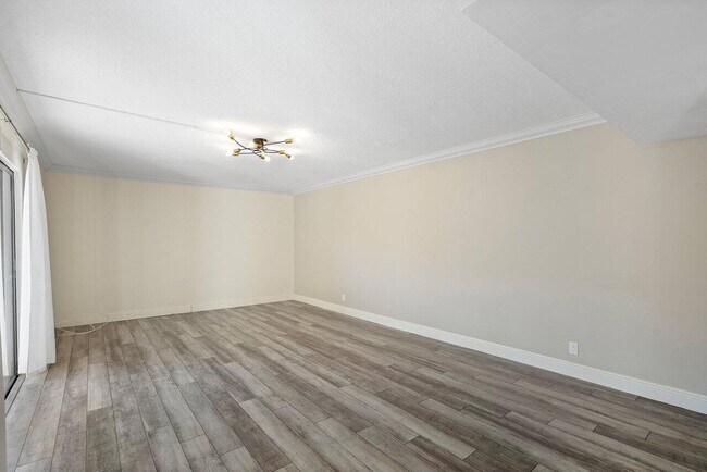 Building Photo - 1765 San Jose Dr