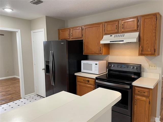 Building Photo - 1402 Sheppard Ln
