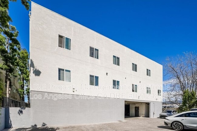 Building Photo - 11740 Vanowen St