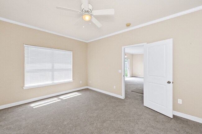 Building Photo - Loxley Home for Lease Available October!!