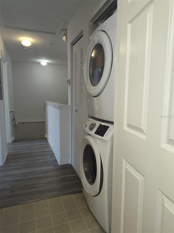 Building Photo - 4004 Venetian Bay Dr