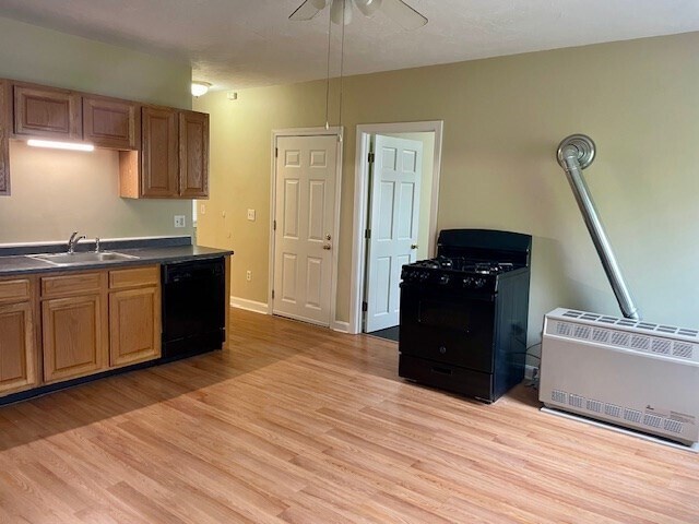 Building Photo - 15 Frankfort St