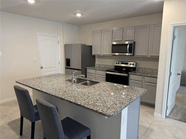 Building Photo - 1061 Fig St