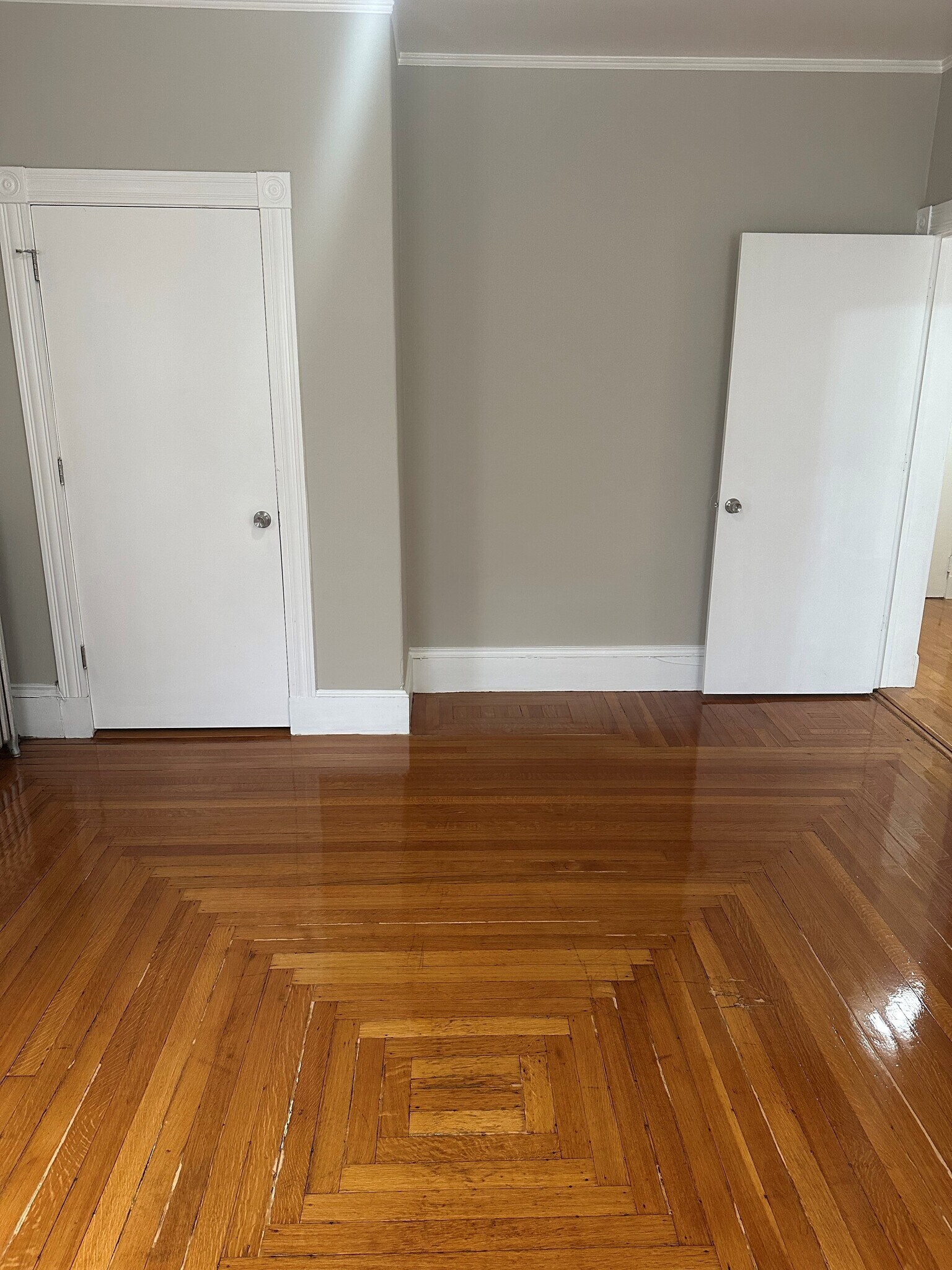 Building Photo - 33 Algonquin St