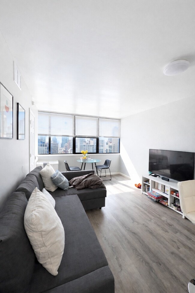 Building Photo - 280 Marin Blvd