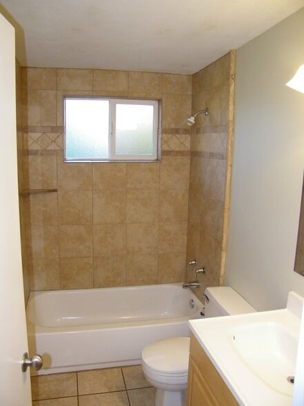 Building Photo - 6893 Rhonda Ave