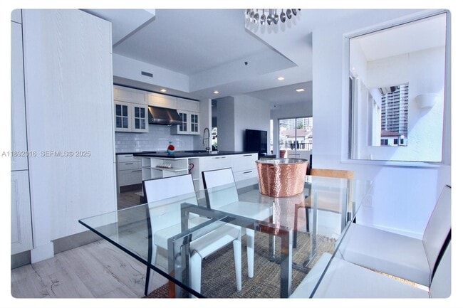 Building Photo - 3500 Island Blvd