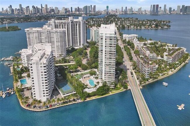 Building Photo - 20 Island Ave