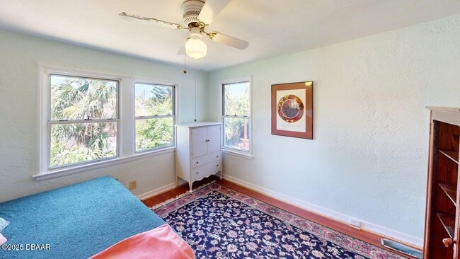 Building Photo - 425 Wisteria Rd