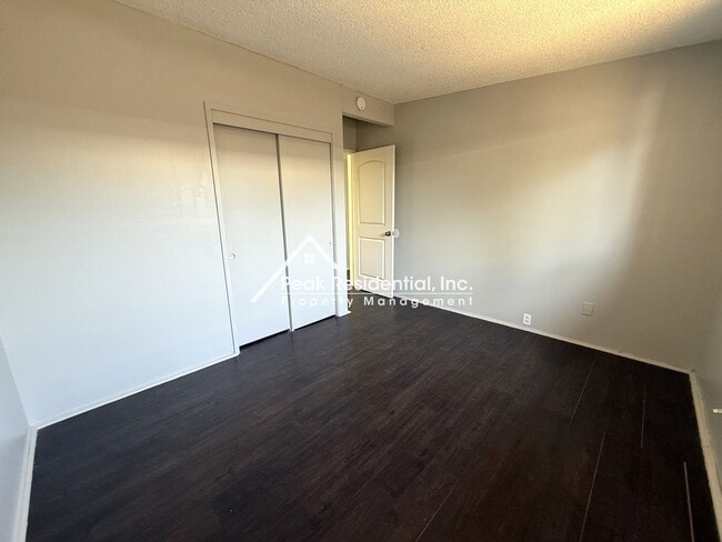 Building Photo - Mid-Century Modern 3bd/2ba Near Madison & ...