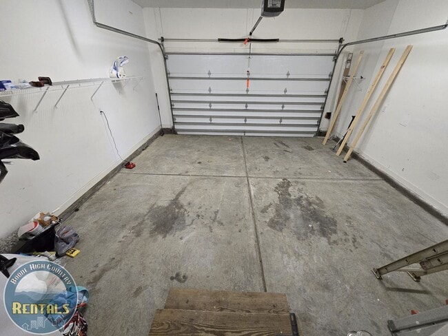 Building Photo - 194 Azor Ct