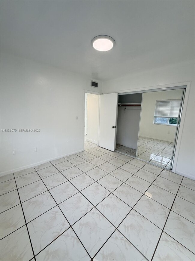 Building Photo - 1860 SW 22nd St