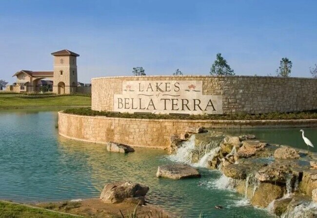 Building Photo - 24119 Via Renata Dr